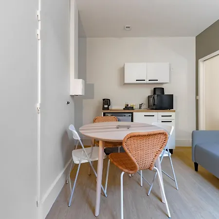 Desroziers - Design En Centre *